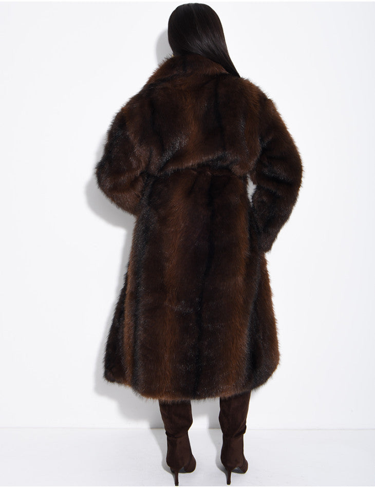 Mia | Very long faux fur coat with belt